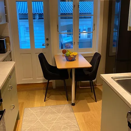 Cozy House In Center